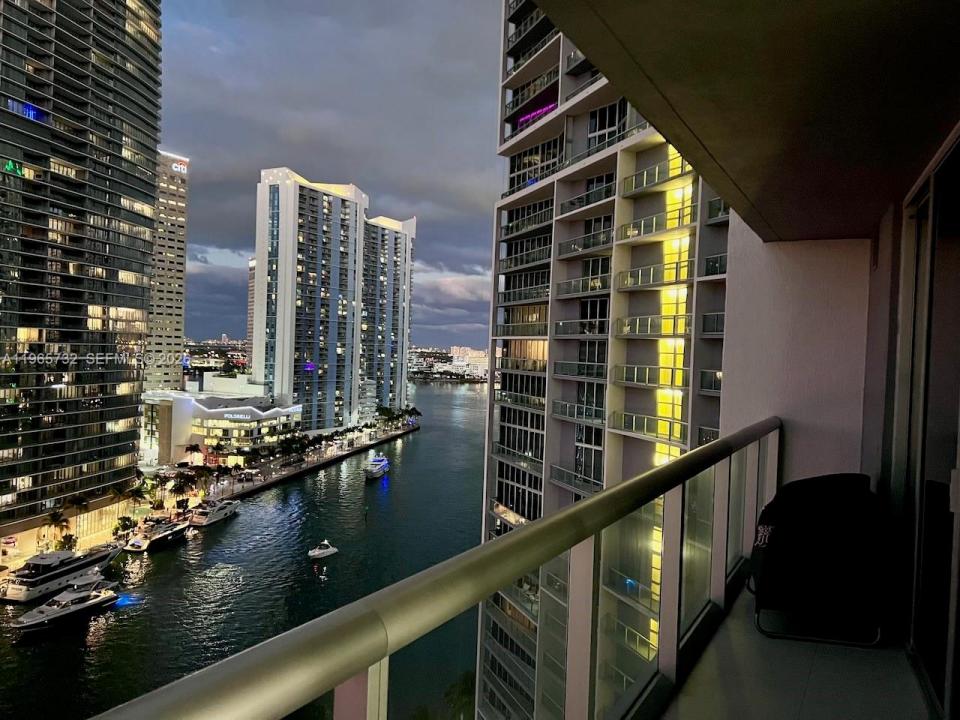 475 Brickell Ave 1715, Miami, Florida 33131, Stati Uniti