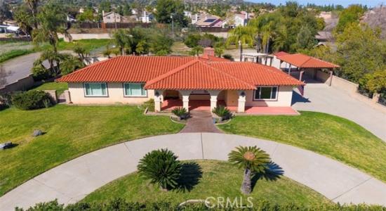 Larson, Lake Elsinore, 加利福尼亚州 92530, 美国