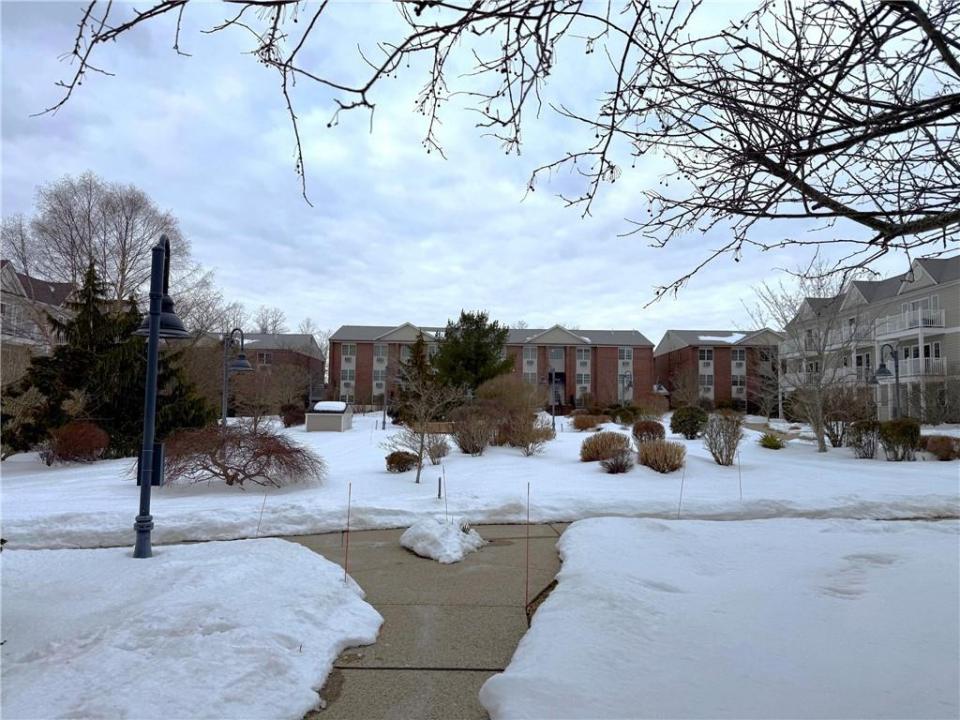 669 Metacom Avenue 25, Bristol, Rhode Island 02809, USA