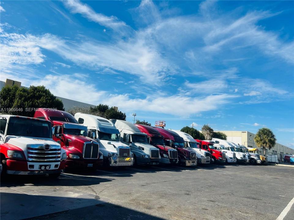 1890 NW 108th Ave, Sweetwater, Floride 33172, États-Unis