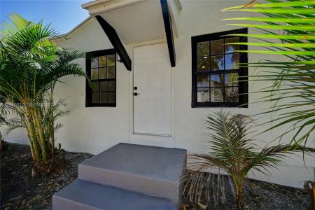 816 Tuscaloosa St, West Palm Beach, Florida 33405, USA