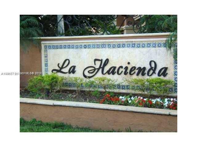 18330 NW 68th Ave A, Hialeah, Florida 33015, USA