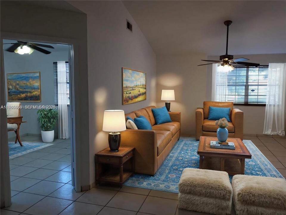 18328 NW 68th Ave H, Hialeah, Florida 33015, HOA KỲ