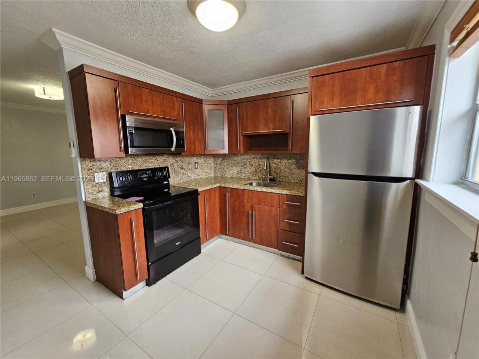 47 NW 47th Ave 16, Miami, Florida 33126, Stati Uniti