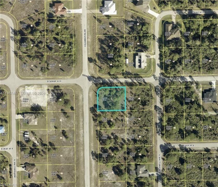 1015 Columbus Blvd S, Lehigh Acres, Floryda 33974, USA