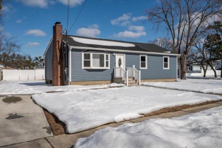 93 Garfield Boulevard, Babylon, New York 11735, Stati Uniti