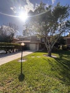 6183 Pine Tree Ln Unit B, Tamarac, Florida 33319, USA