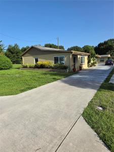 4321 Kirby Loop Rd 1, Fort Pierce, Florida 34981, USA