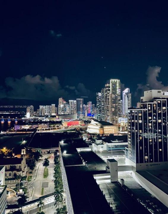 1750 N Bayshore Dr 2710, Miami, Florida 33132, USA