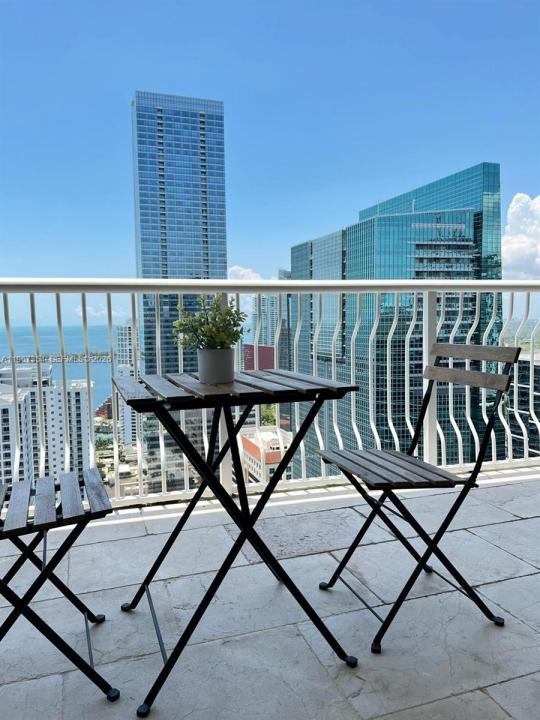 1200 Brickell Bay Dr 4217, Miami, Florida 33131, USA