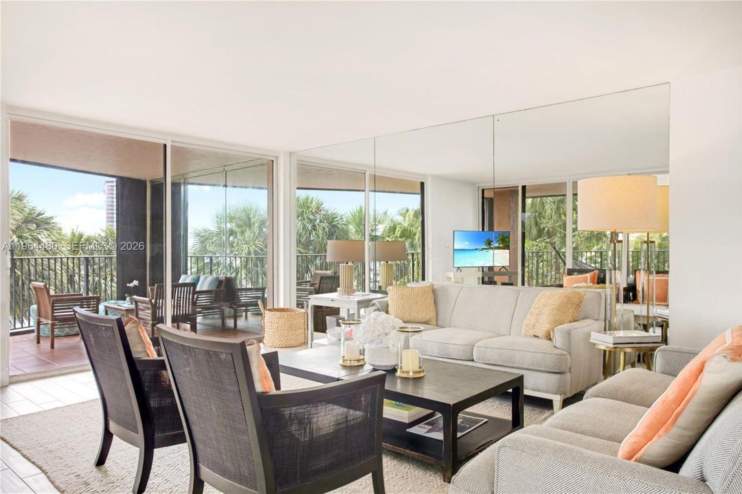 1700 S Bayshore Ln 3A, Coconut Grove, Florida 33133