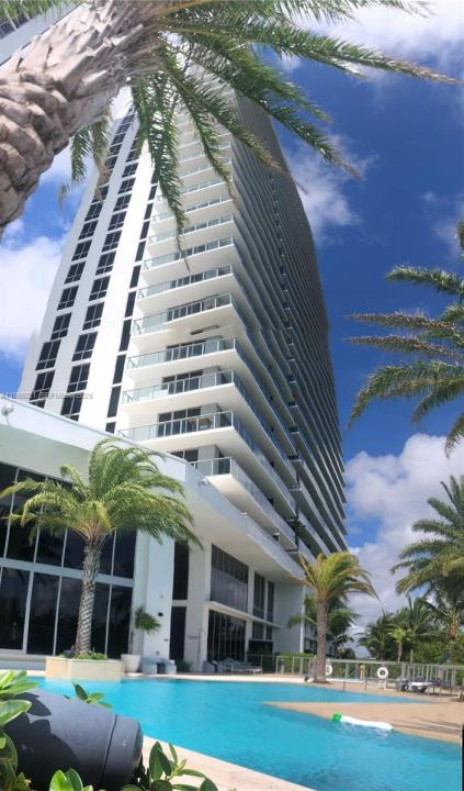 16385 Biscayne Blvd 507, North Miami Beach, Floride 33160, États-Unis