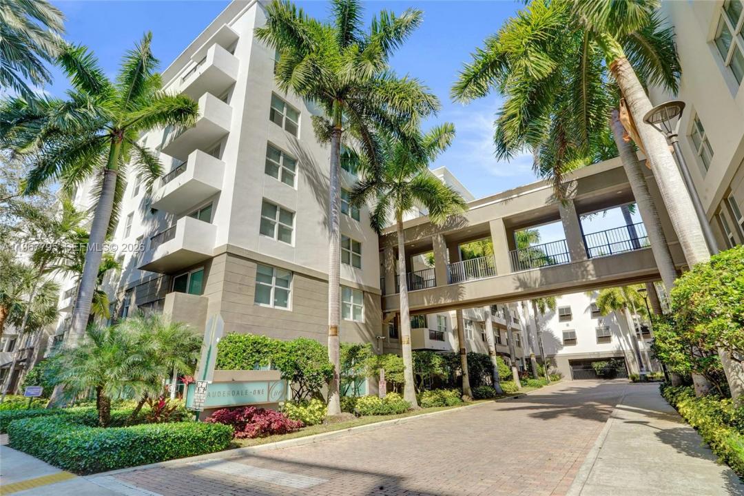 2421 NE 65th St 202, Fort Lauderdale, Floride 33308, États-Unis