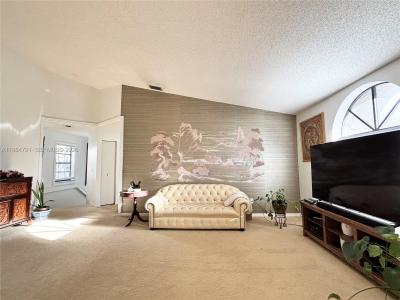 5258 Europa Dr H, Boynton Beach, Florida 33437, USA