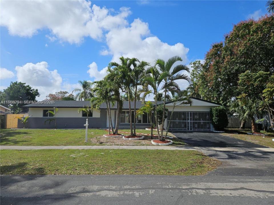 221 SW 53rd Ave, Plantation, Floride 33317, États-Unis