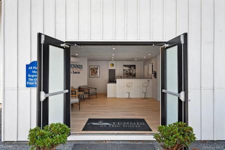 142 Montauk Highway, Southampton, New York 11977, États-Unis