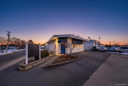 600 Hicksville Road, Oyster Bay, New York 11714, États-Unis