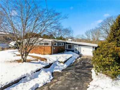 13 Plateau Road, Westerly, RI 02891, USA