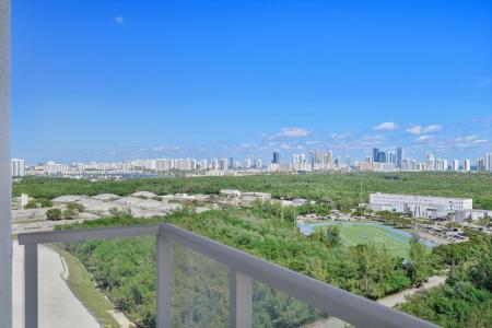 15051 Royal Oaks Lane 2106, North Miami, Florida 33181