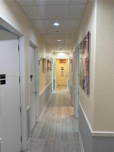 18300 NW 62nd Ave 210, Hialeah, Florida 33015, USA