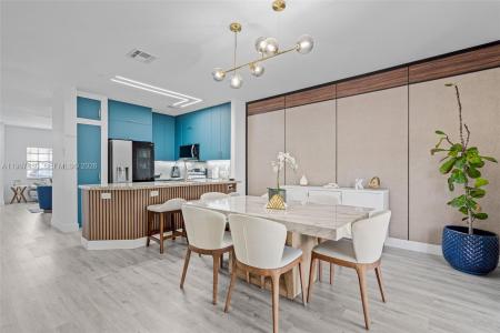 5725 NW 114th Path 114, Doral, Florida 33178, USA