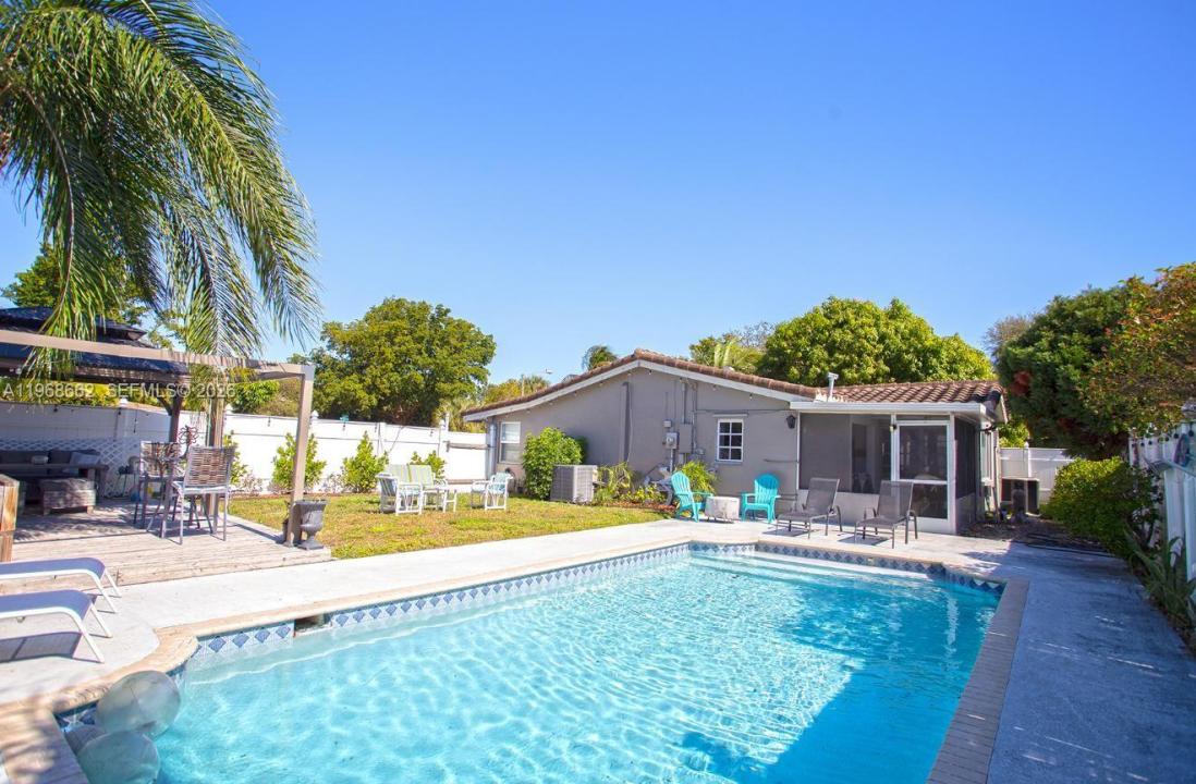 2450 NE 18th St, Pompano Beach, Flórida 33062, Estados Unidos