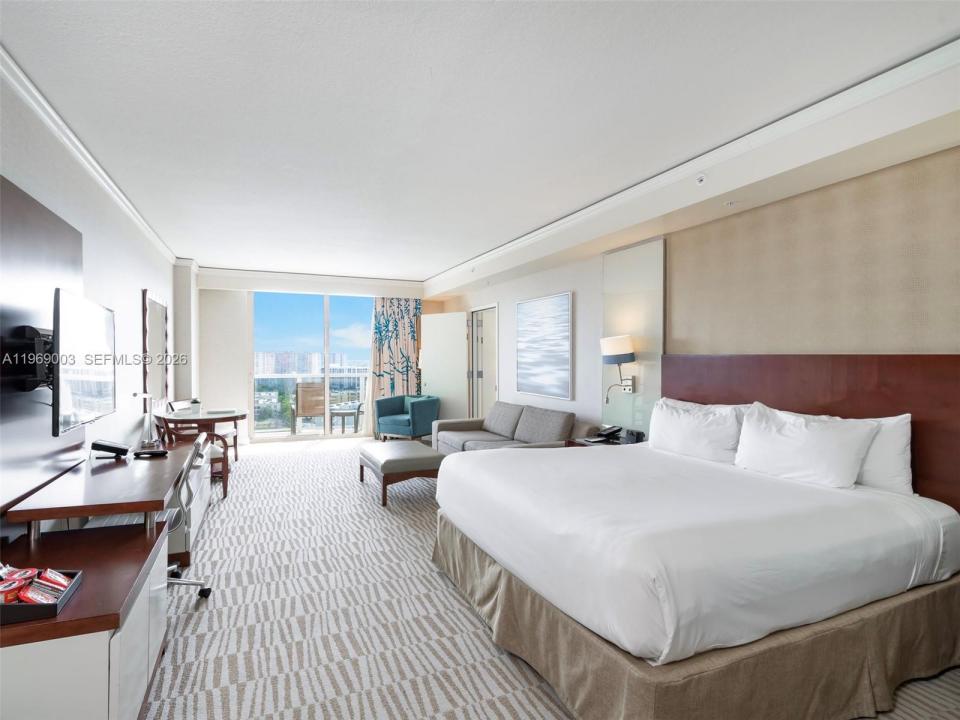 18001 Collins Ave 1417, Sunny Isles Beach, Floride 33160, États-Unis