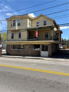 863 BROAD Street, Central Falls, Rhode Island 02863, Stati Uniti