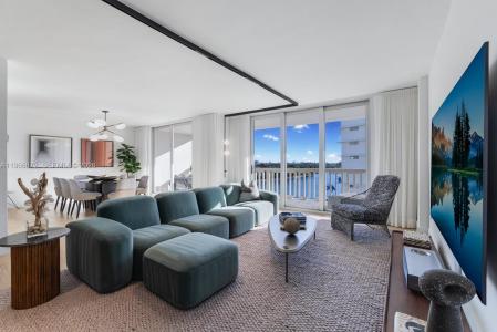 9111 E Bay Harbor Dr PH-D, Bay Harbor Islands, Florida 33154, USA