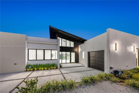 4321 SW 99th Ave, Miami, Florida 33165, USA