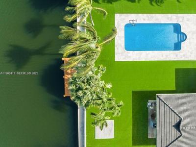 430 Tamarind Dr, Hallandale Beach, Florida 33009, USA