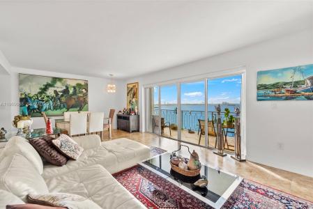 11111 Biscayne Blvd 8D, Miami, Florida 33181, USA