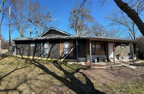202 Cottonwood Street, Barry, Texas 75102, États-Unis