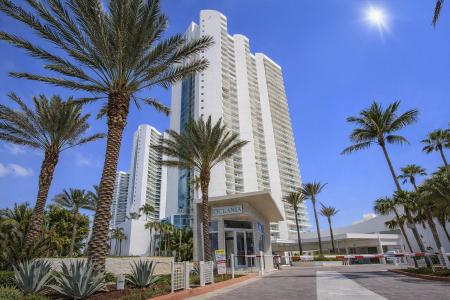 16425 Collins Avenue 2011, Sunny Isles Beach, Florida 33160