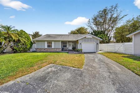 14607 SW 142nd Pl, Miami, Florida 33186, USA