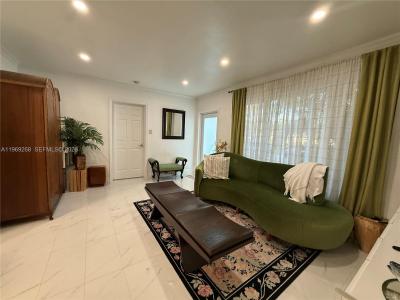 El Portal, Florida 33150, USA