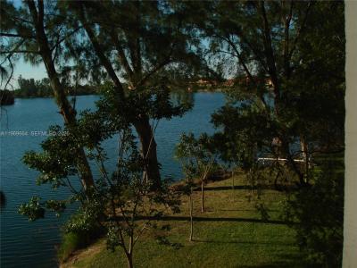 10090 NW 80 Ct 1321, Hialeah Gardens, Florida 33016, USA