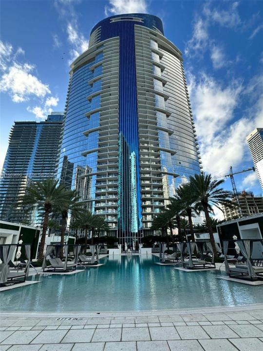851 NE 1st Ave 2212, Miami, Floride 33132, États-Unis