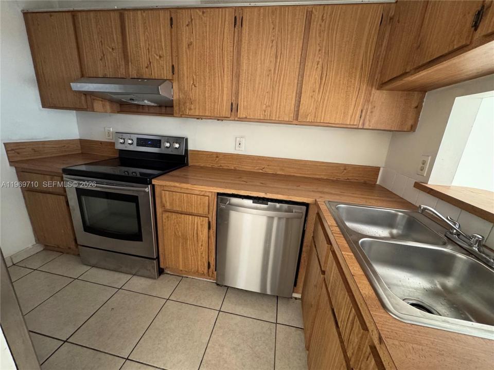 1024 Twin Lakes Dr 21-F, Coral Springs, Floride 33071, États-Unis