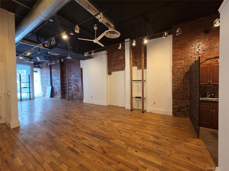 204 Main Street, Poughkeepsie, Нью-Йорк 12601, Соединенные Штаты