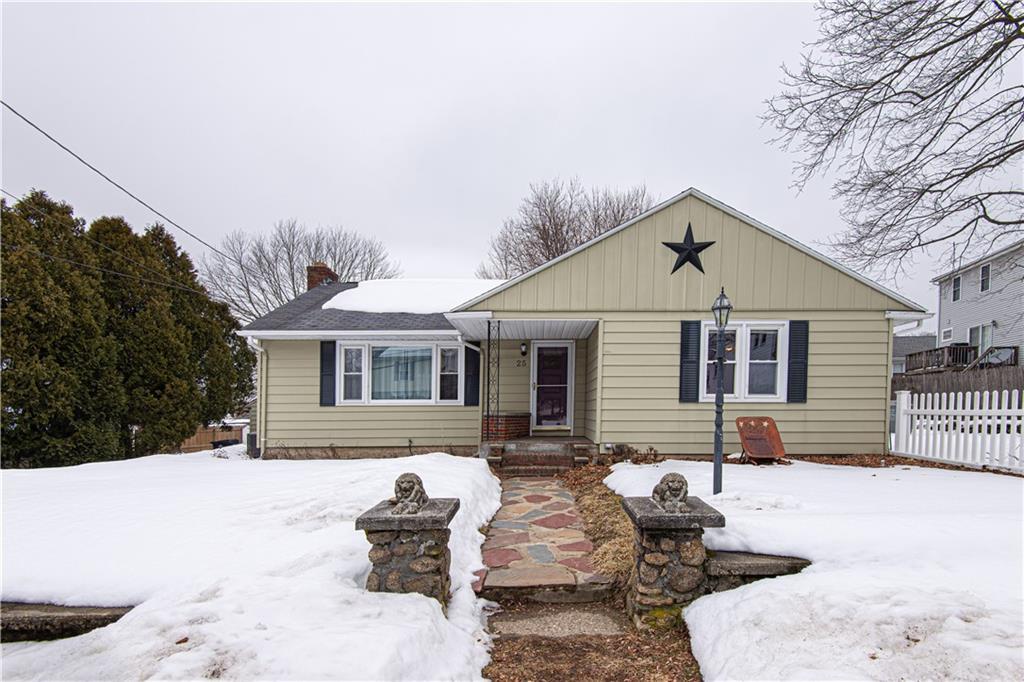 25 Weeks Street, Cumberland, רוד איילנד 02864, ארצות הברית של אמריקה