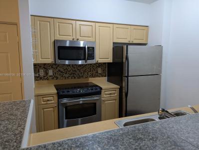 6831 SW 44th St 302, Miami, Florida 33155, USA