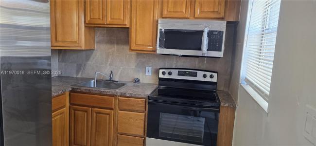 815 Foster Rd 2, Hallandale Beach, Florida 33009, USA