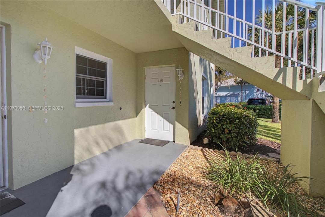28201 Pine Haven Way 145, Bonita Springs, Florida 34135, USA