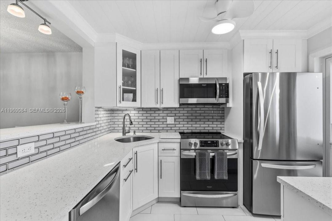 3201 NE 8th St 405, Pompano Beach, Florida 33062, Amerika Birleşik Devletleri