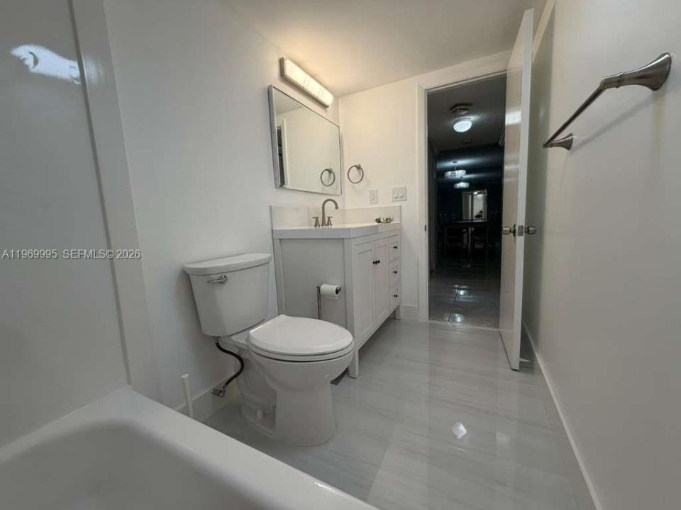 301 SE 3rd St 109, Dania Beach, Florida 33004, USA