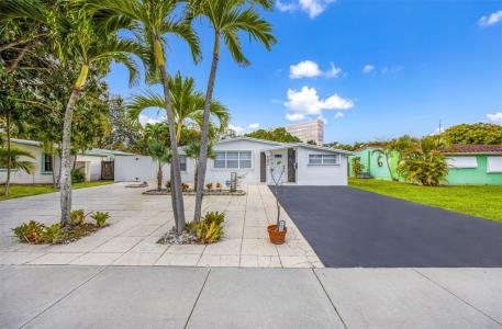 5921 NE 1st Ave, Oakland Park, Florida 33334