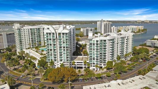 7910 Harbor Island Dr 405, North Bay Village, Florida 33141, USA