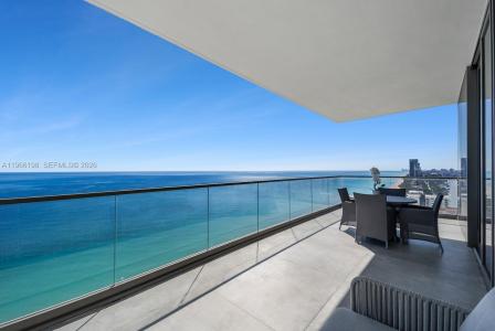 2000 S Ocean Dr 25B, Hallandale Beach, Florida 33009, USA