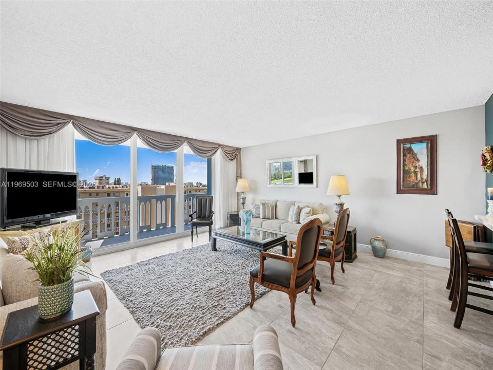 401 NE 14th Ave 808, Hallandale Beach, Florida 33009, Stati Uniti